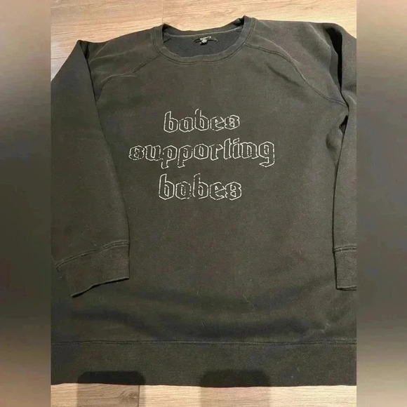 Light black not a  true black. Oversize crew sweatshirt. Fits me sz 16. - Picture 1 of 2